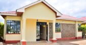 3 Bedroom House with Guest House , Kenyatta Road